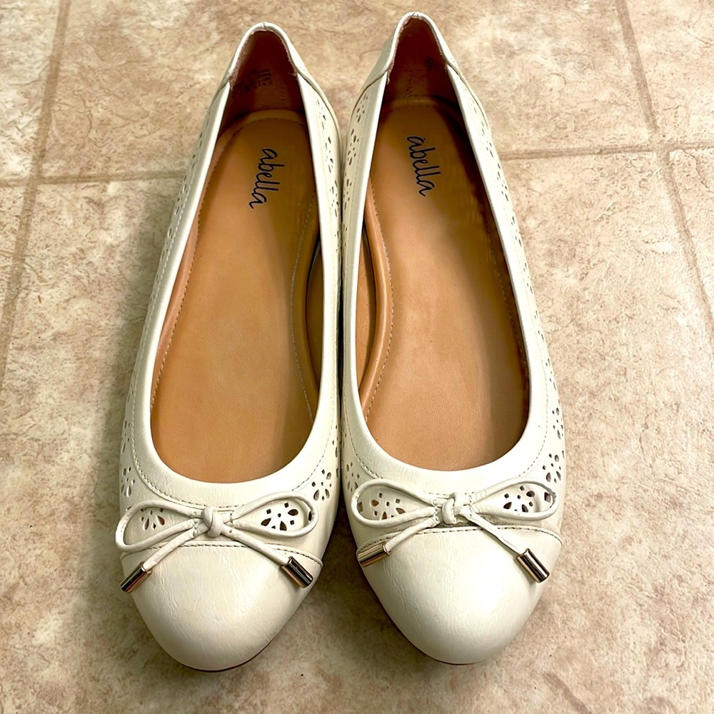 Abella Cream Colored Flats